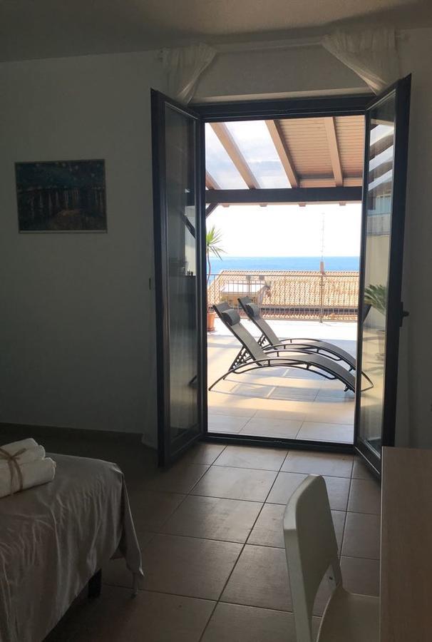 Appartamento Gambero Beach Santa Teresa Di Riva Exteriér fotografie